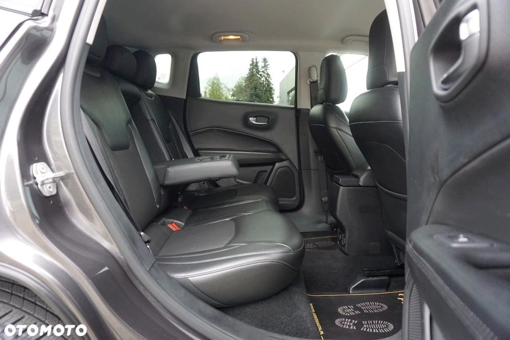 Jeep Compass 1.4 TMair Night Eagle FWD S&S - 36