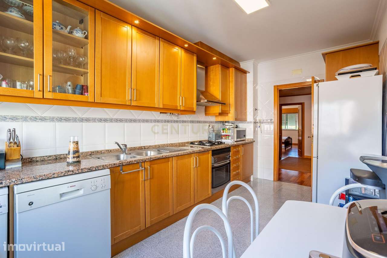 Apartamento T3 em Prior Velho com garagem - Grande imagem: 4/25