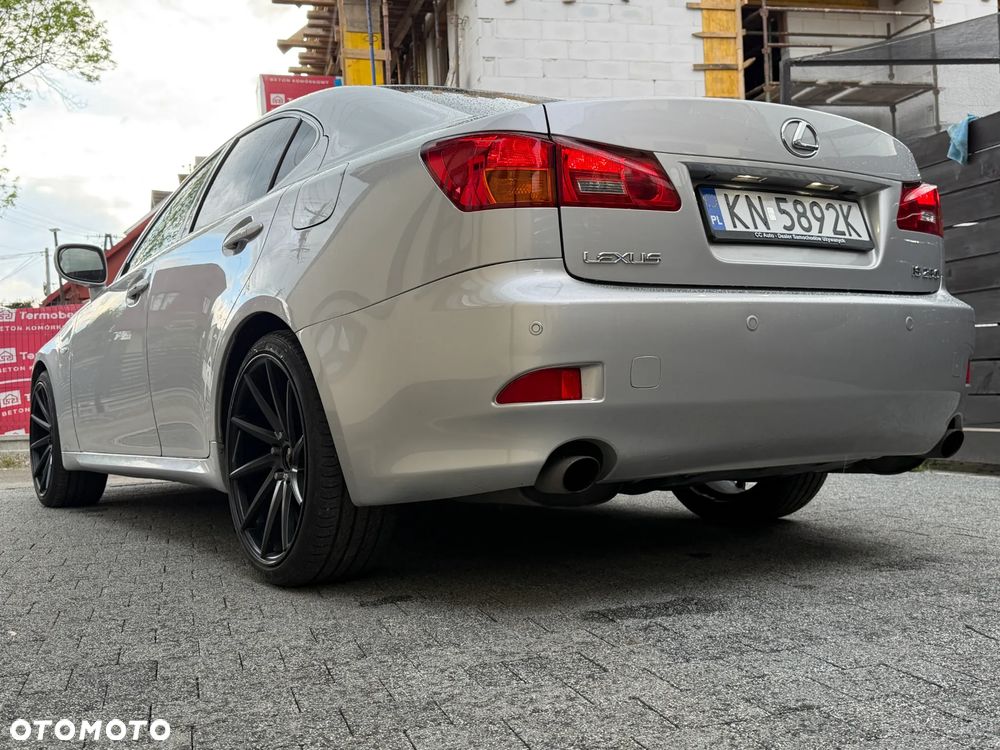 Lexus IS 250 Prestige - 25