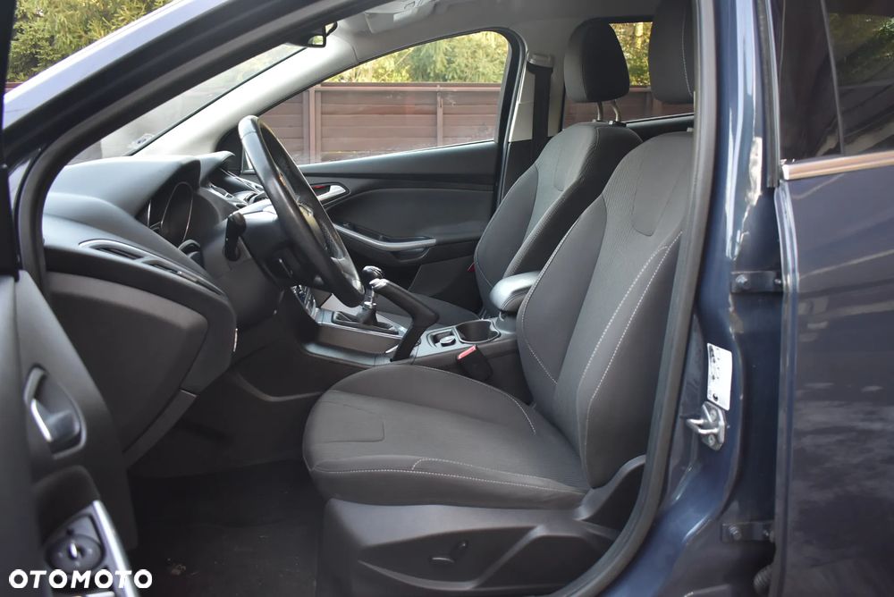 Ford Focus 1.6 EcoBoost Titanium - 19