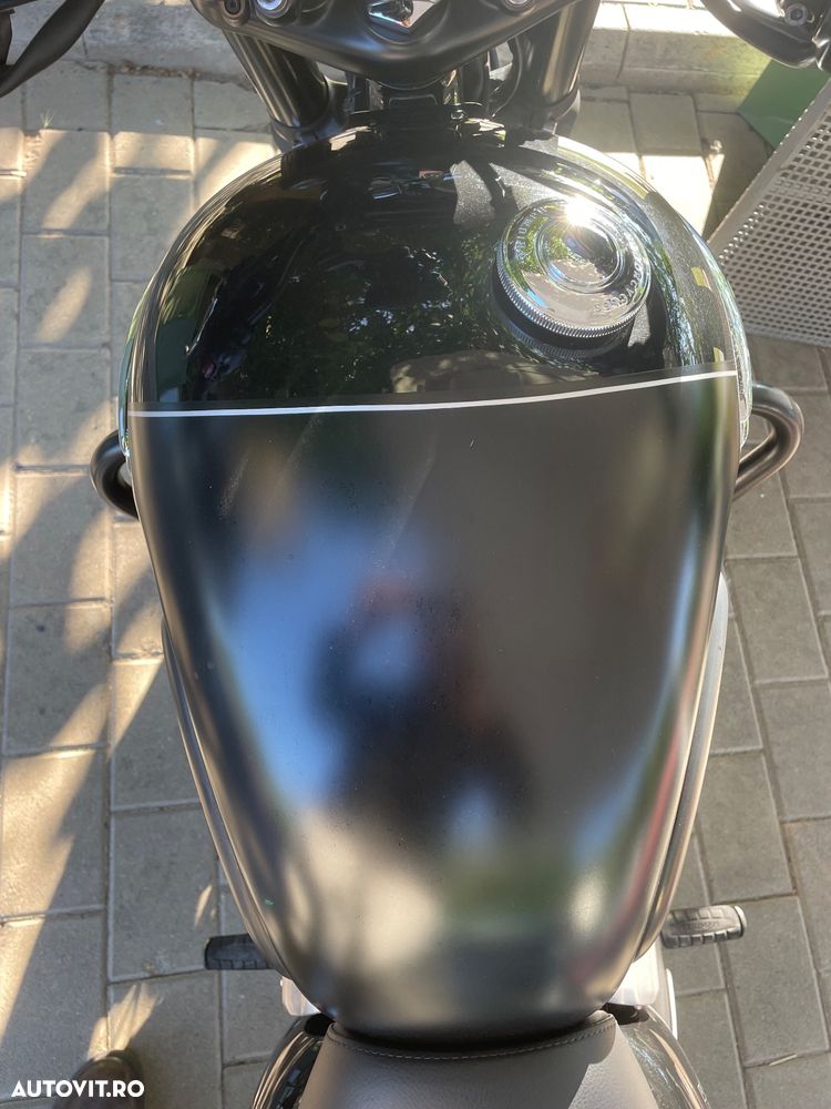 Triumph Bonneville T120 Black - 8