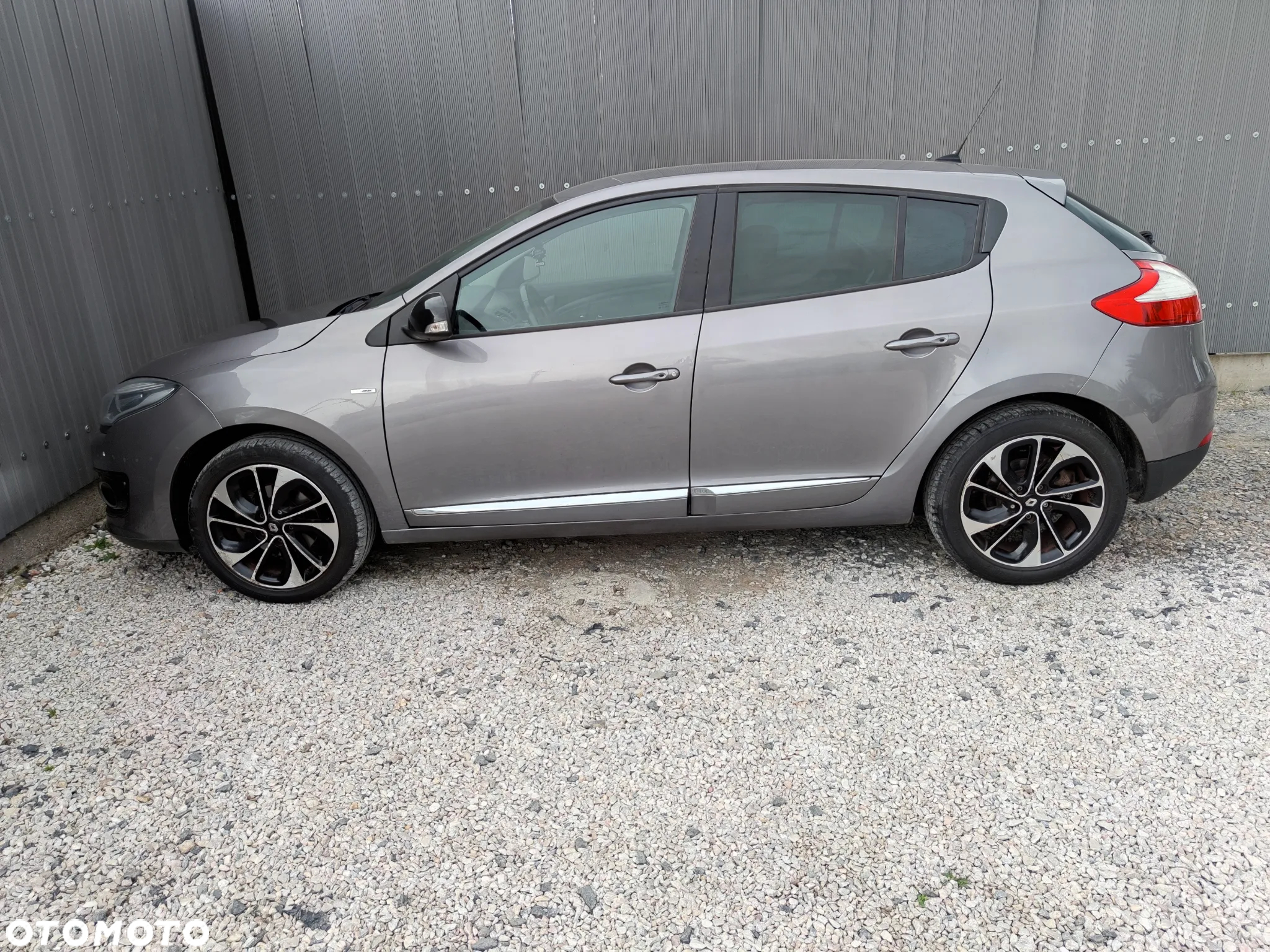 Renault Megane Grandtour ENERGY TCe 130 BOSE EDITION - 4