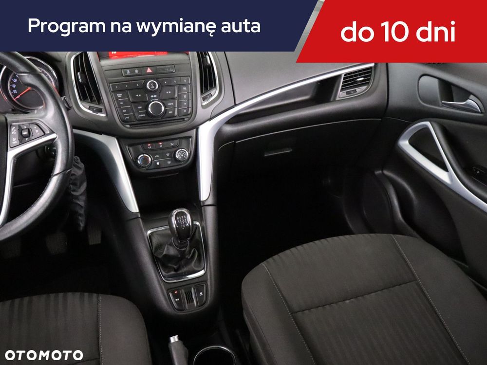 Opel Zafira - 10