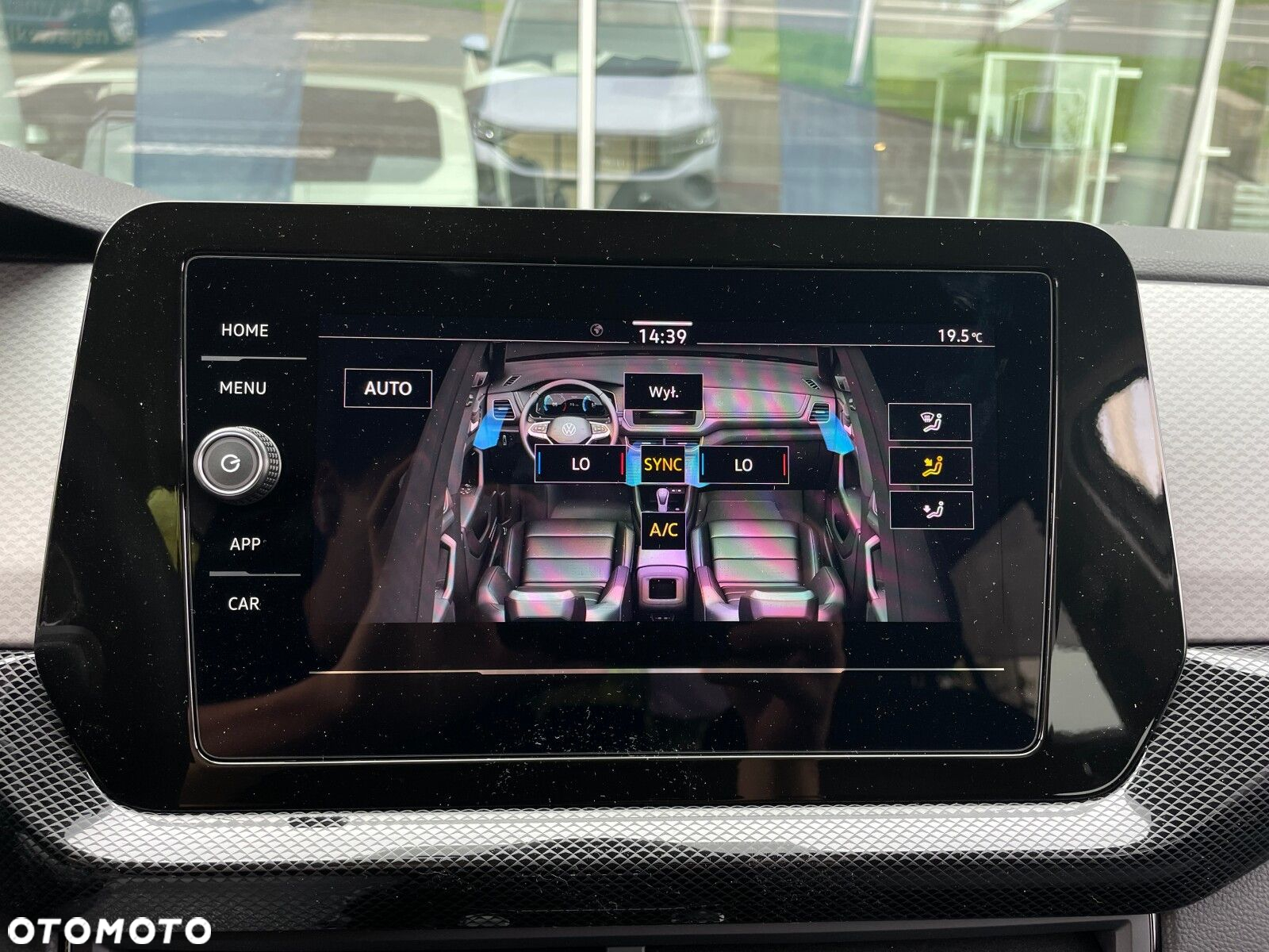 Volkswagen T-Cross - 20