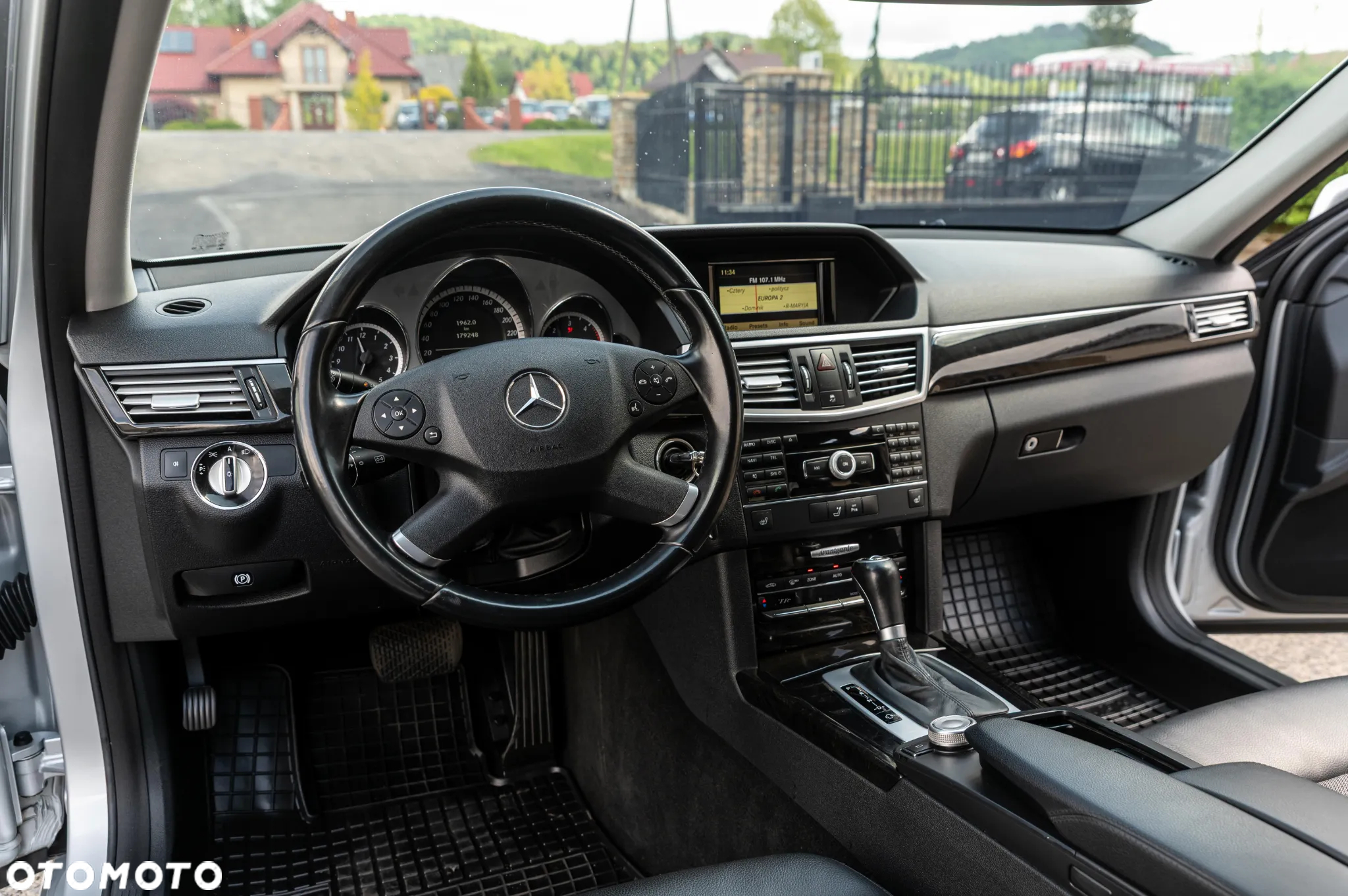 Mercedes-Benz Klasa E 200 T BlueTEC 7G-TRONIC Avantgarde - 36