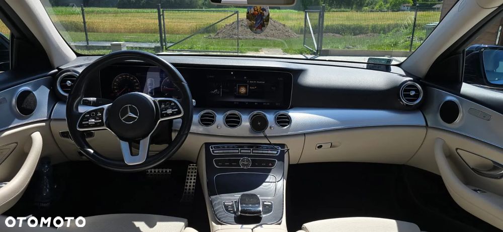 Mercedes-Benz Klasa E 200 d 9G-TRONIC - 9