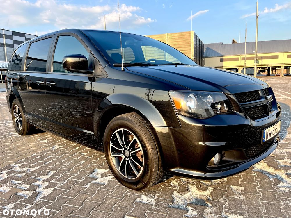 Dodge Grand Caravan - 8