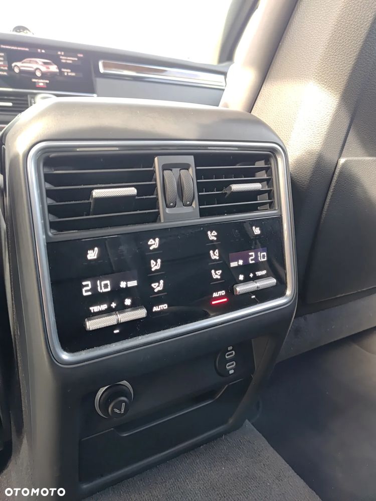 Porsche Cayenne - 15