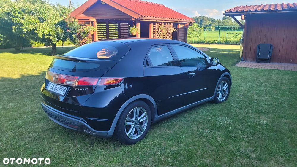 Honda Civic 1.8 Comfort - 11