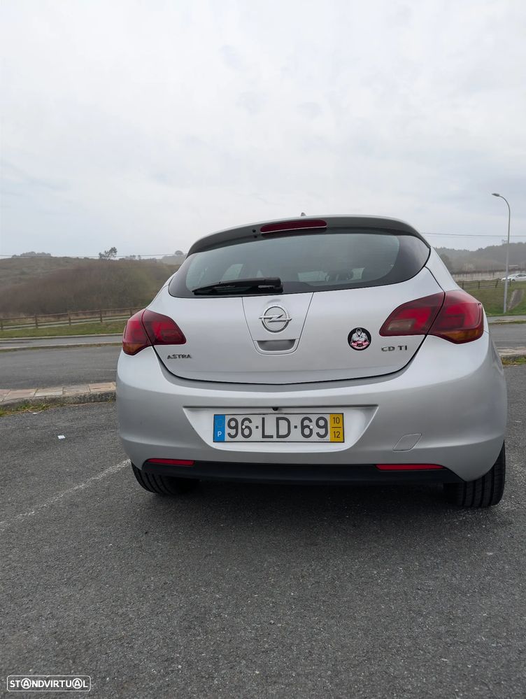 Opel Astra 1.7 CDTI Cosmo - 4