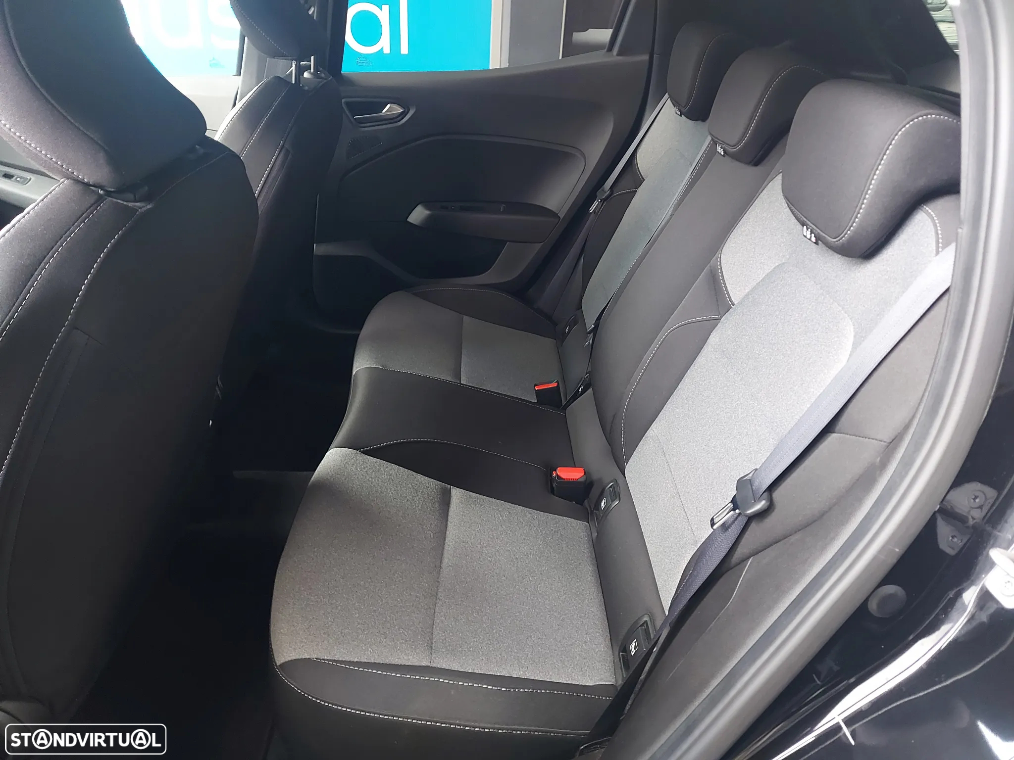 Mitsubishi Colt 1.0 MPI-T Invite - 12