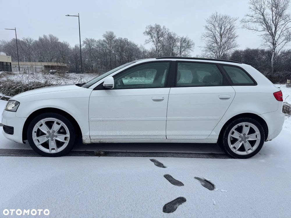Audi A3 Sportback 2.0 TDI DPF quattro Attraction - 4
