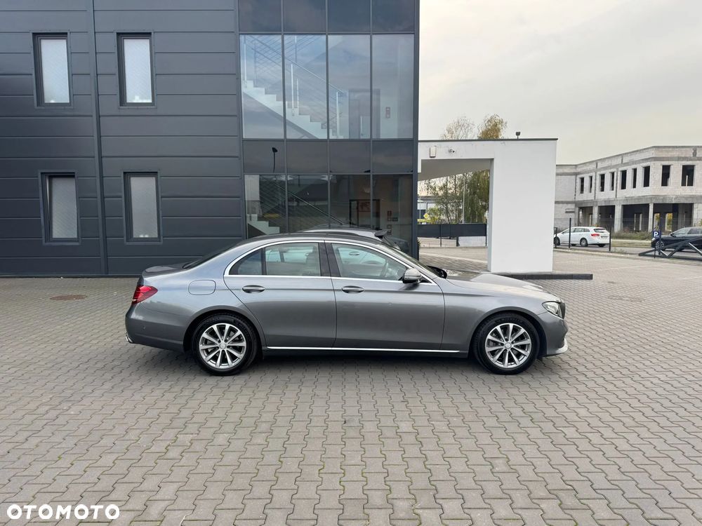 Mercedes-Benz Klasa E 220 d 9G-TRONIC - 3