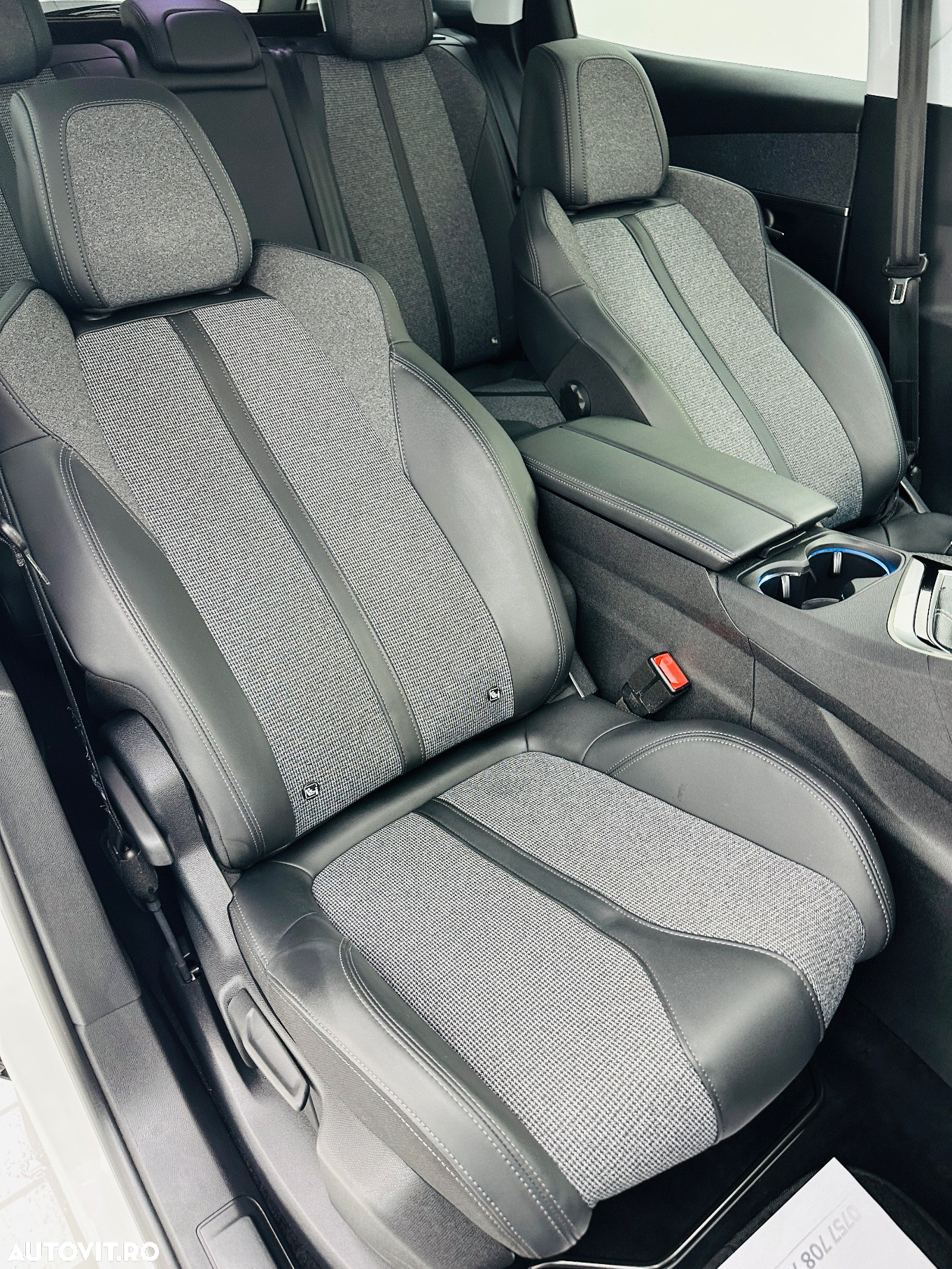 Peugeot 3008 PureTech 130 Stop & Start GPF Active Pack - 22