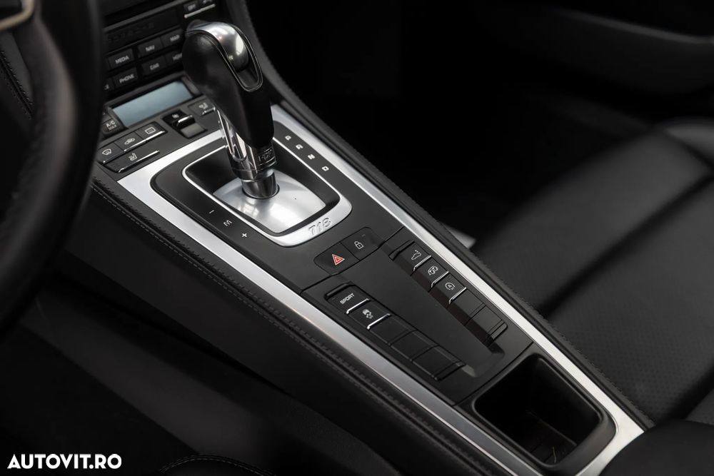 Porsche Cayman PDK - 33