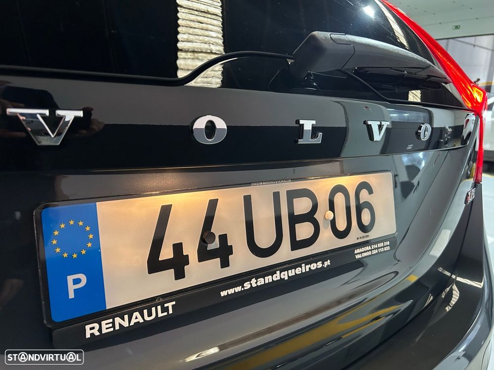 Volvo V60 2.0 D3 R-Design - 16