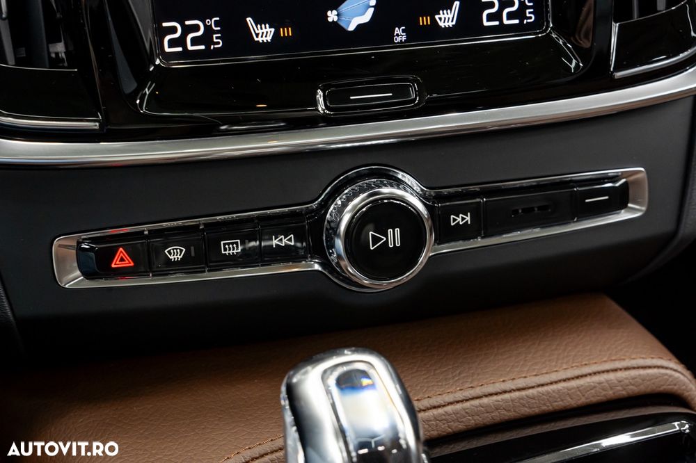 Volvo S90 T8 Twin Engine AWD Geartronic Momentum - 34