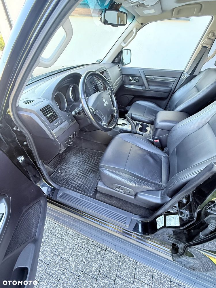 Mitsubishi Pajero 3.2 DID Instyle - 28