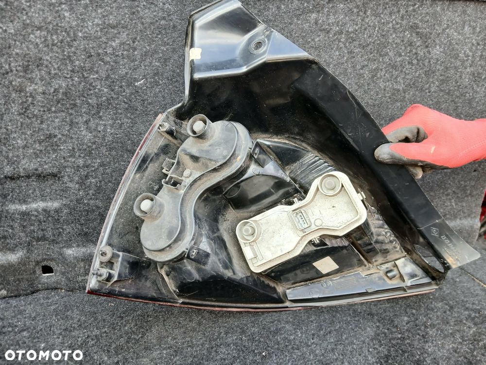 Renault Megane II HB lampa tylna prawa - 4
