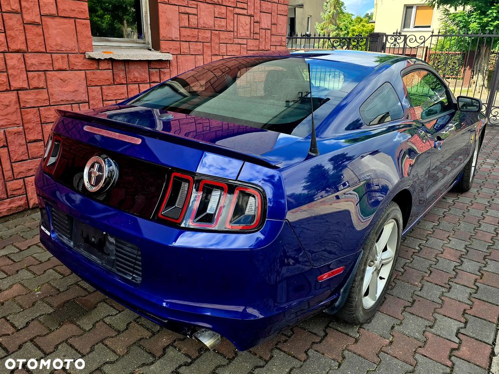 Ford Mustang - 4