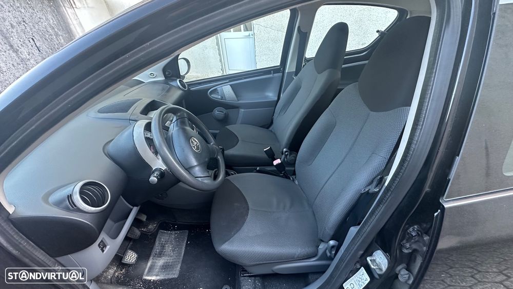 Toyota Aygo City - 9