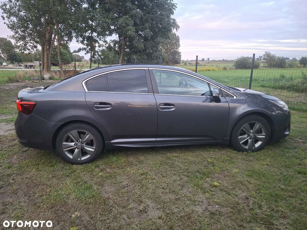 Toyota Avensis 2.0 D-4D Prestige - 12