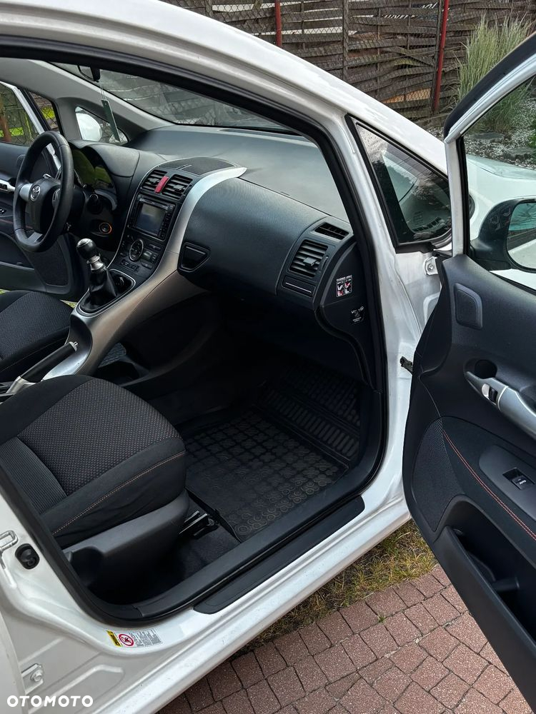 Toyota Auris 1.8 Prestige - 4