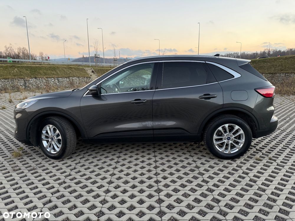 Ford Kuga 2.0 EcoBlue Hybrid TITANIUM - 2