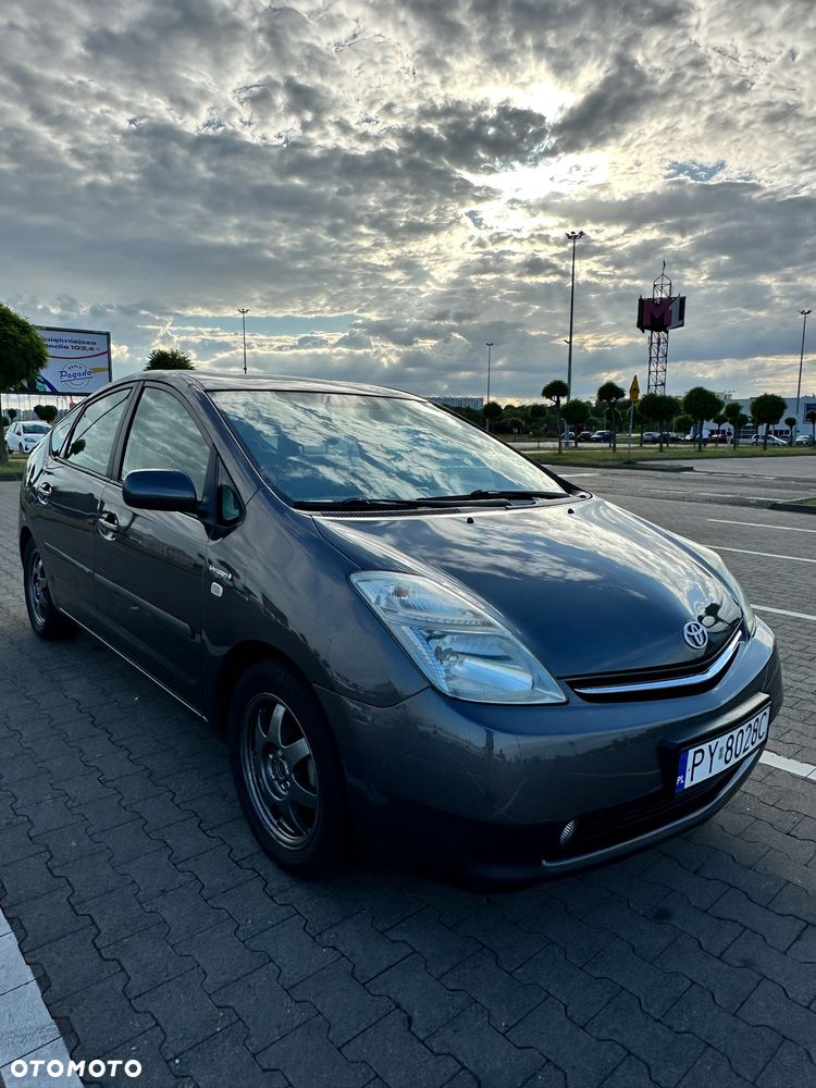 Toyota Prius - 5