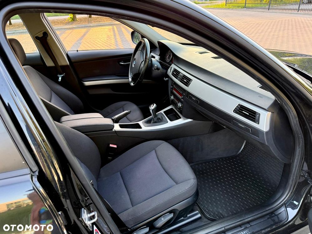 BMW Seria 3 316d - 11