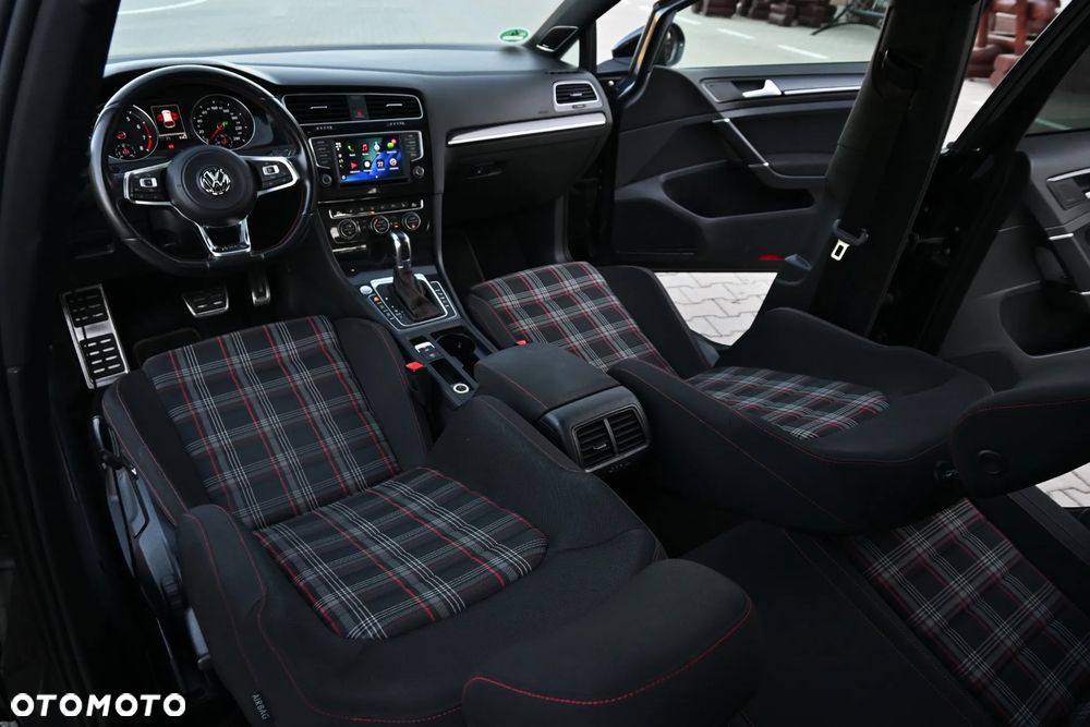Volkswagen Golf 2.0 TSI BMT GTI Performance DSG - 29