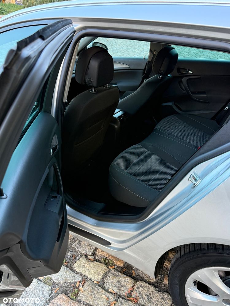 Opel Insignia - 13