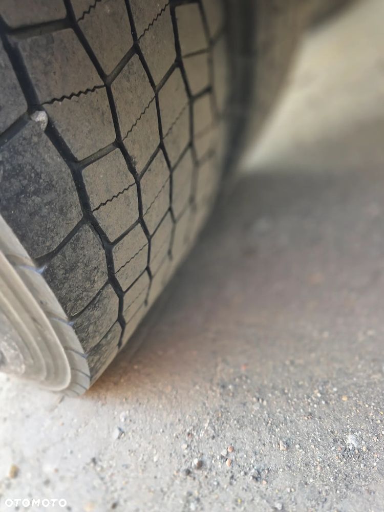 Mercedes-Benz 1845 - 12