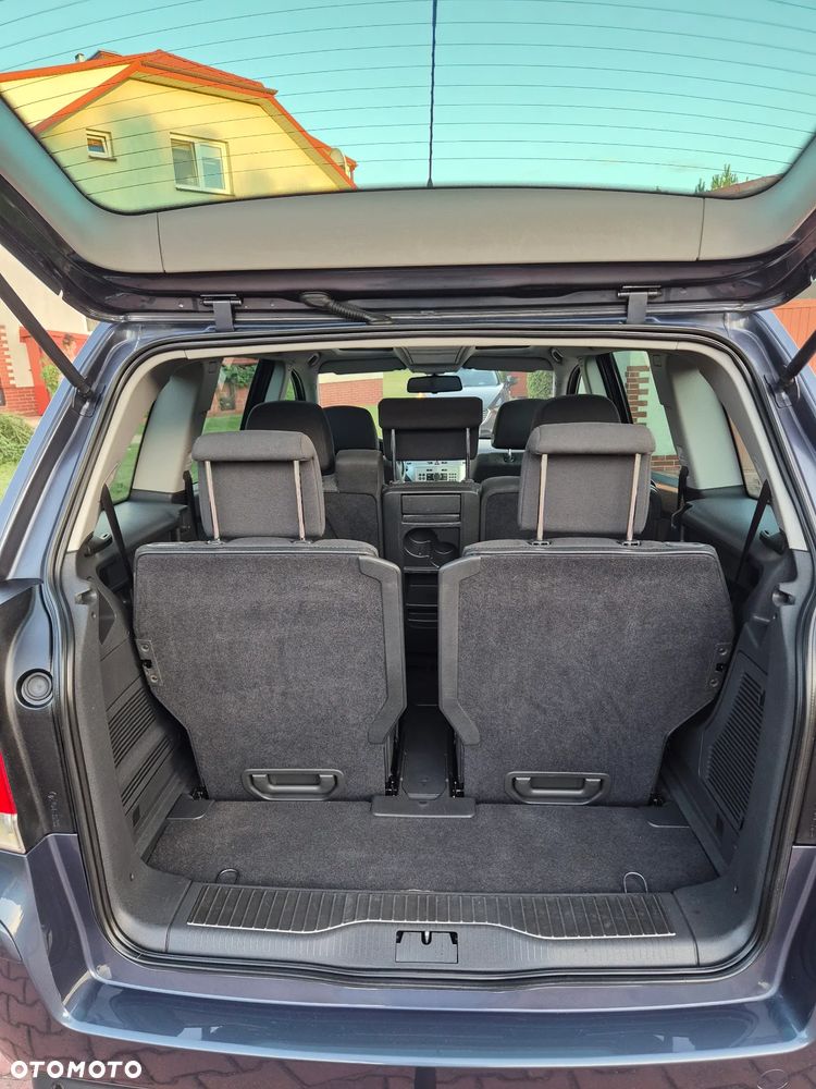 Opel Zafira - 12