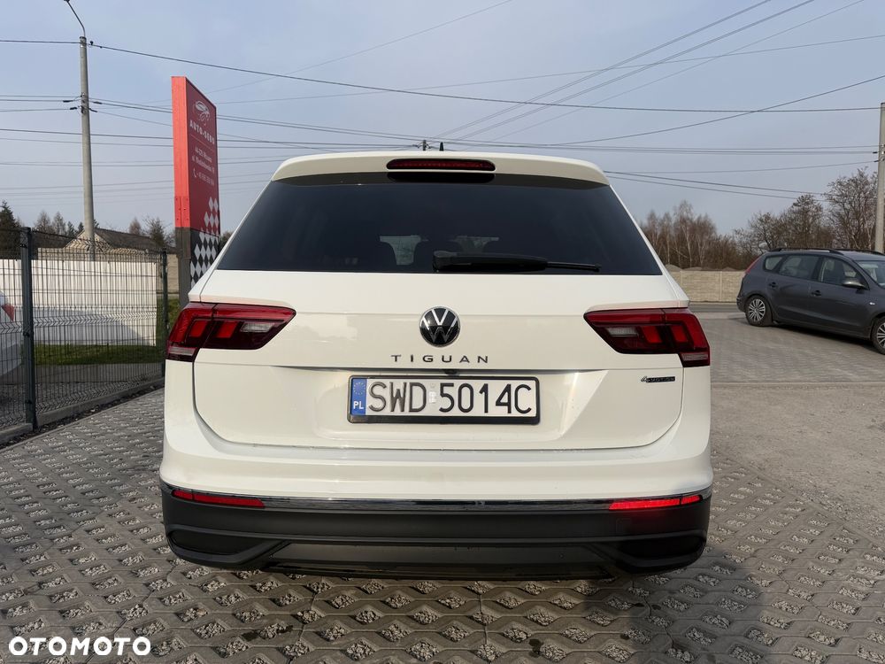 Volkswagen Tiguan Allspace - 16
