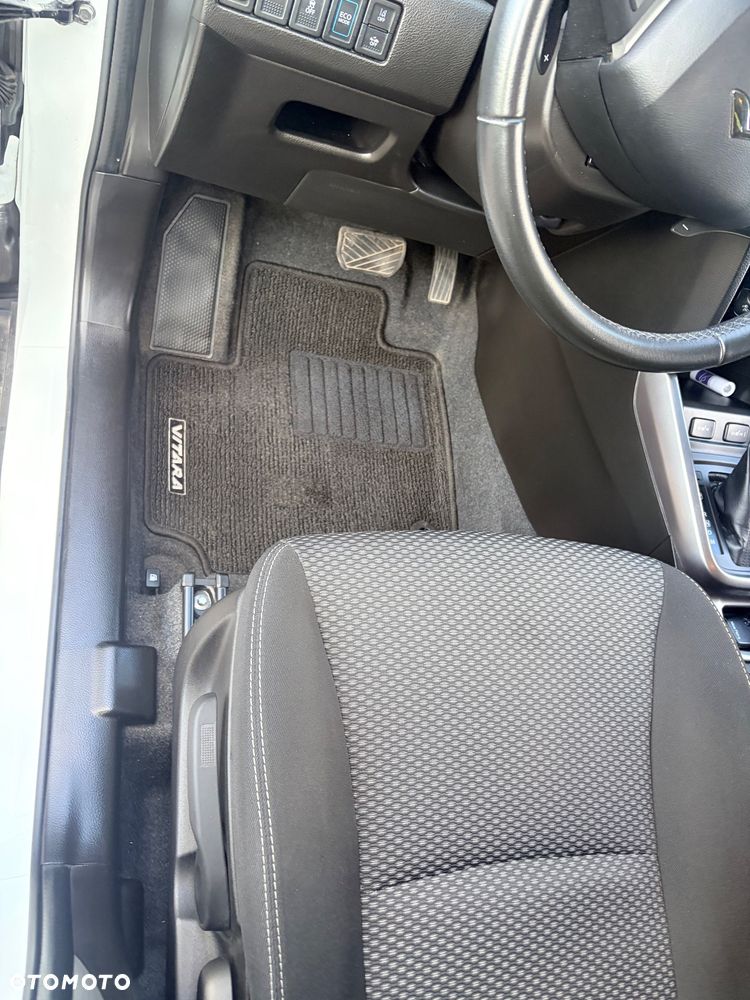 Suzuki Vitara - 10