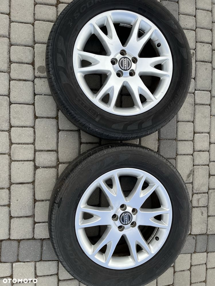 Alufelgi 5x108 18 cali Volvo XC90 otwór 67.1 opony Pirell 235/60/18 - 5