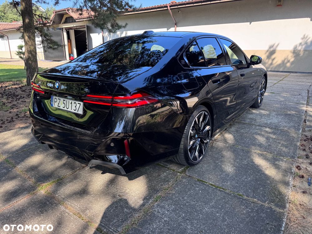 BMW Seria 5 520d xDrive mHEV M Sport - 9