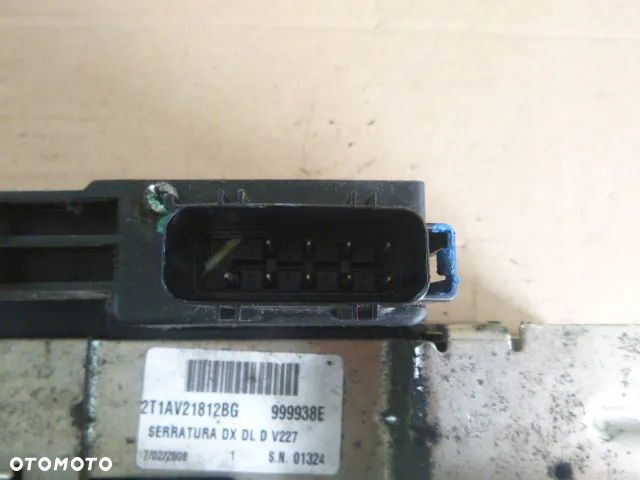 CENTRALNY ZAMEK PRAWY PRZÓD PRAWY PRZEDNI FORD TRANSIT CONNECT - 9