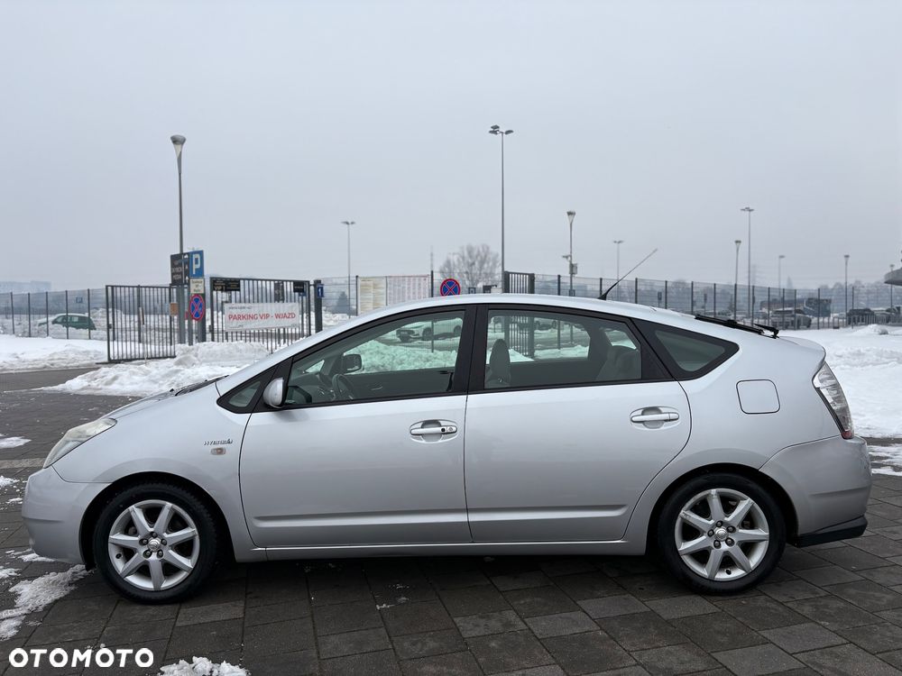 Toyota Prius 1.5 VVT-i Sol - 8