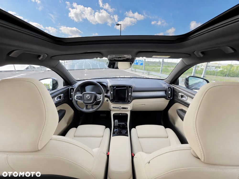 Volvo XC 40 B3 Plus Bright - 2