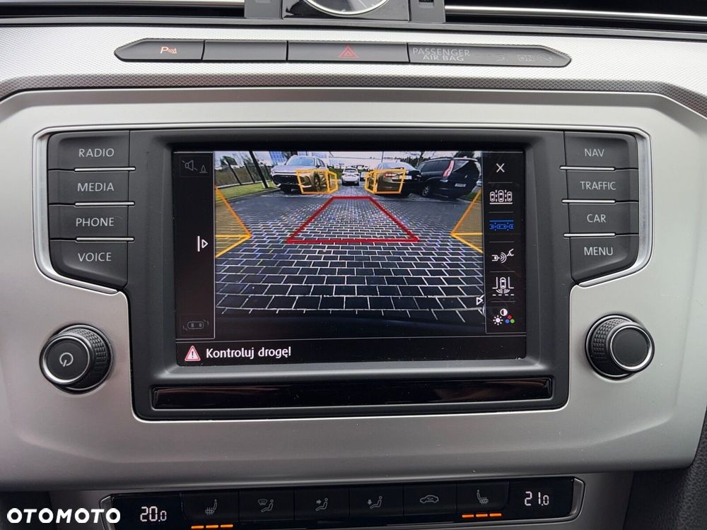 Volkswagen Passat 1.8 TSI BMT Comfortline - 19