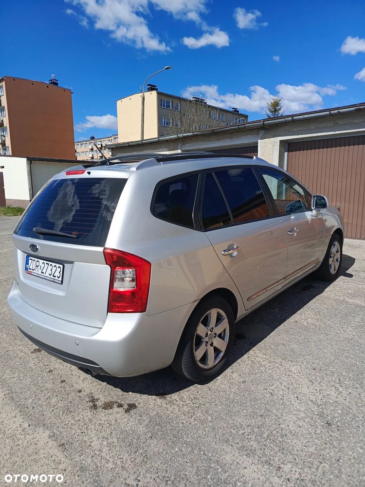 Kia Carens 2.0 EX - 6