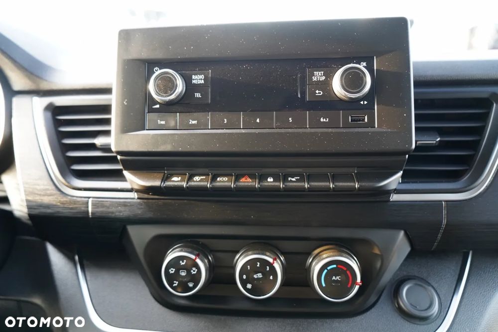 Renault TRAFIC III / BUS / 9 MIEJSC / PIERWSZY WŁAŚCICIEL / POLSKI SALON / 2022 ROK / - 23