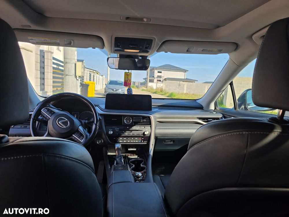 Lexus Seria RX - 12