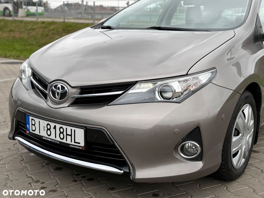 Toyota Auris 1.6 Prestige - 4