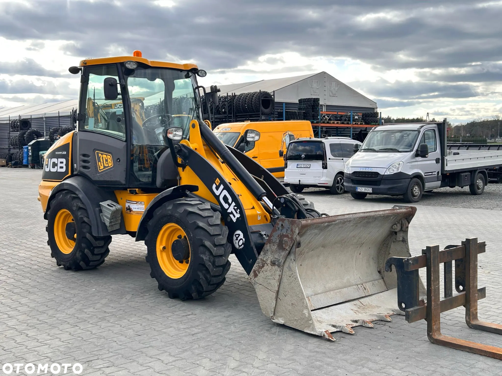 JCB 409 AGRI - 4