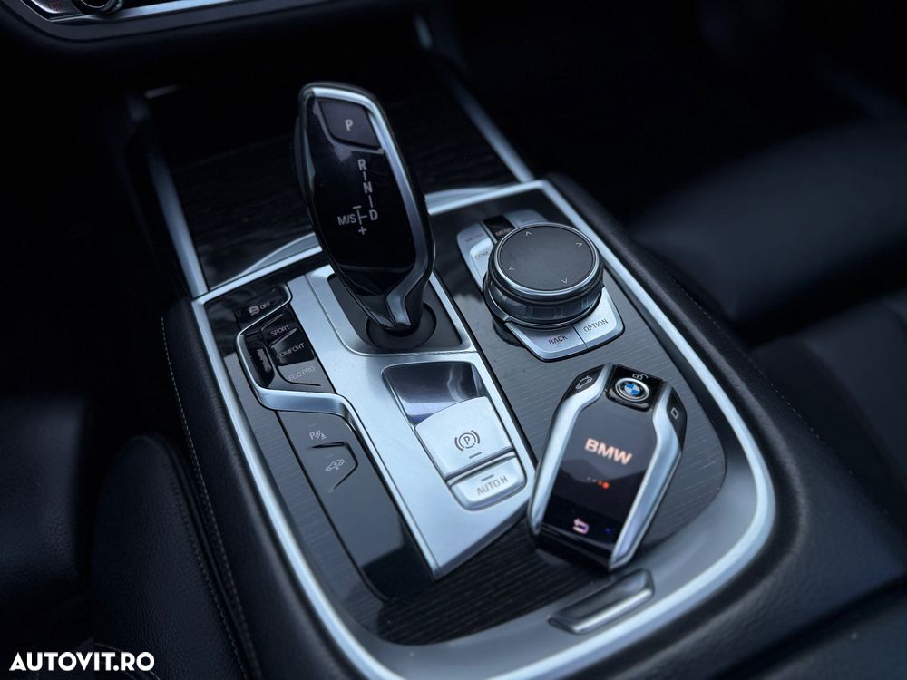 BMW Seria 7 730d xDrive - 31