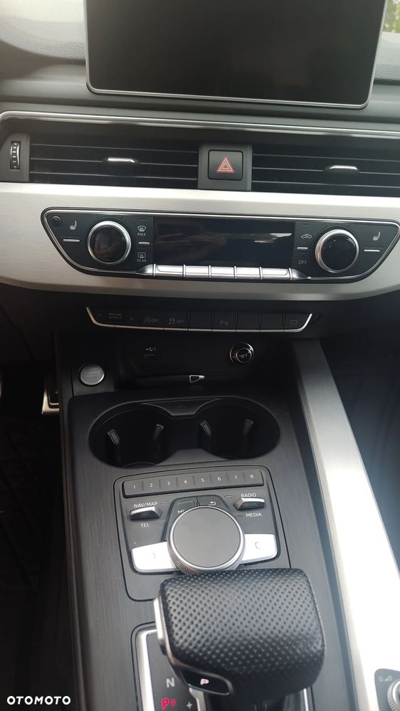 Audi A4 Limousine - 10