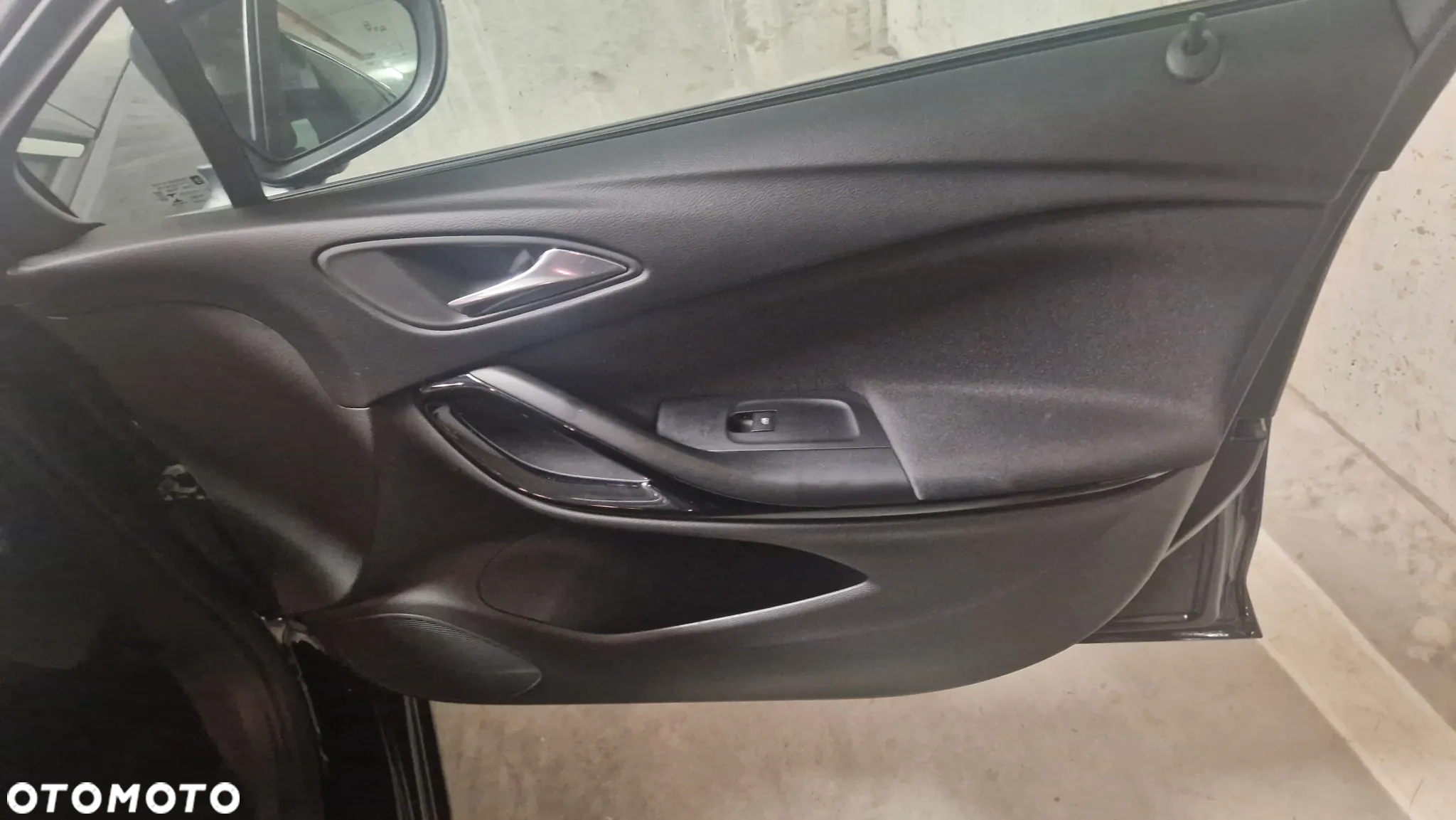 Opel Astra V 1.4 T Dynamic S&S - 12